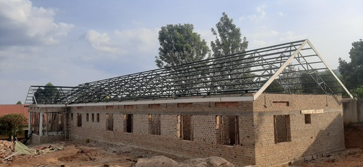 Budowa porodówki w Nyabwina w Ugandzie Budowa porodówki w Nyabwina w Ugandzie