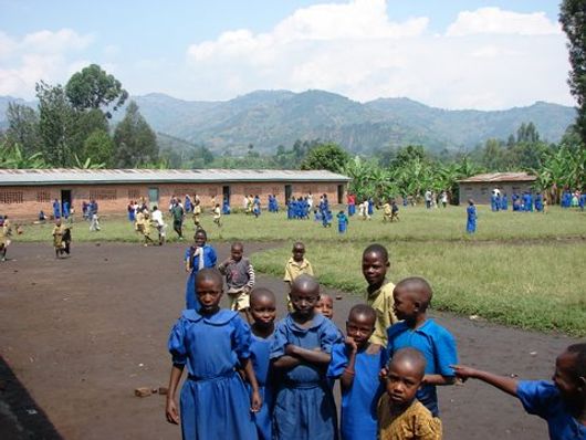 Szkoła podstawowa w Nyakinamie Szkoła podstawowa w Nyakinamie