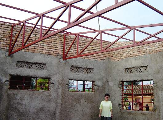 [zdjęcie budowy szpitala w&nbsp;Rwandzie]